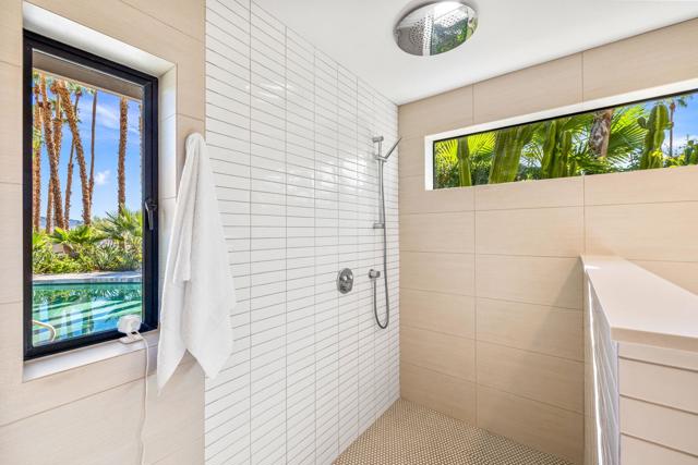 73717 Agave Lane, Palm Desert CA: https://media.crmls.org/mediaz/d8462761-7186-4962-a8b4-e3355869bd2c.jpg