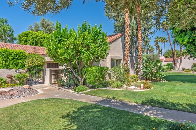 343 Forest Hills Drive, Rancho Mirage CA: https://media.crmls.org/mediaz/d84725d7-03f2-4922-800a-d5b7bd0a3e6f.jpg