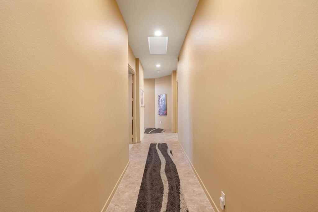 https://media.crmls.org/mediaz/d84844d2-7124-4b12-b4af-5c89b11b6b4d.jpg?preset=X-Large
