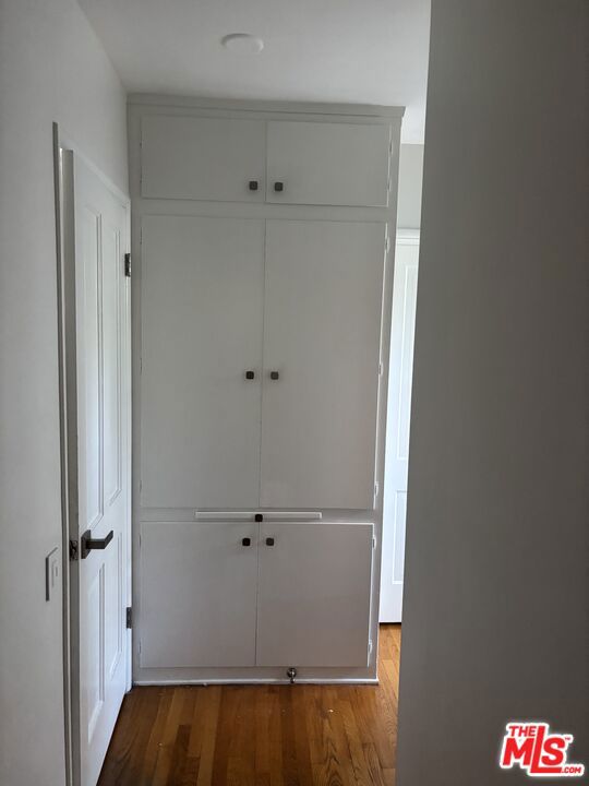 22491 Domingo Road, Woodland Hills CA: https://media.crmls.org/mediaz/d84a1b73-b6f9-4cef-b3d9-5d32aed272b9.jpg