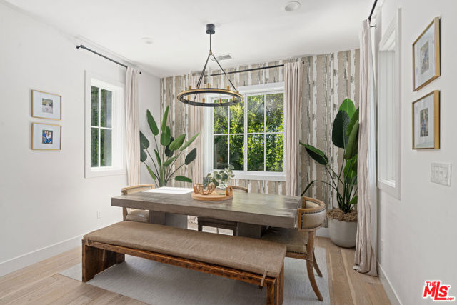 Image 14 of 39 For 11813 Woodbine Avenue