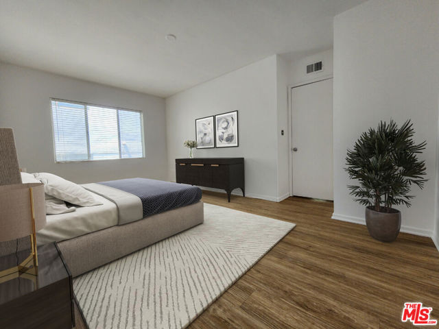 1357 1361 S Beverly Glen Boulevard, Los Angeles CA: https://media.crmls.org/mediaz/d84b127e-9474-44d0-9044-fb01f3f4e394.jpg