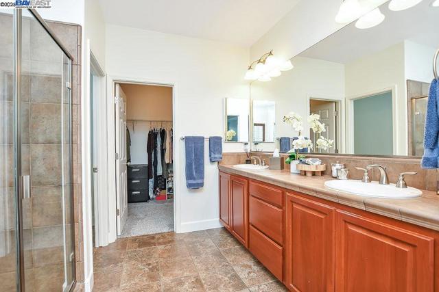 632 Dickinson Ct, Discovery Bay CA: https://media.crmls.org/mediaz/d84bffd0-5bfc-4069-ae16-b422e6ae5f97.jpg