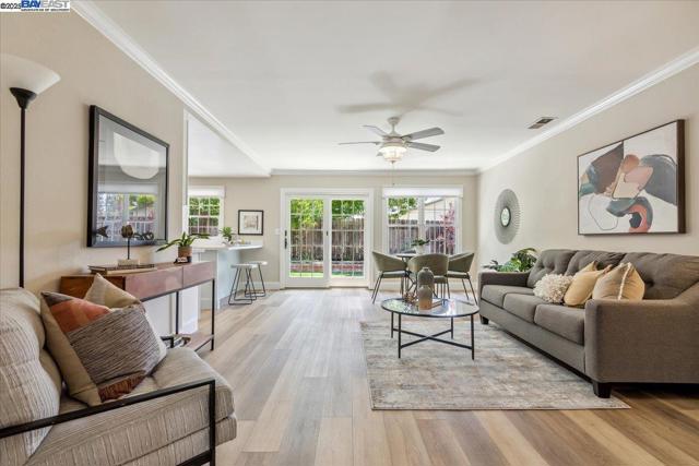4532 Birch Bark Rd, Concord CA: https://media.crmls.org/mediaz/d84c16fc-62ba-494c-9d06-ca3cb78cb149.jpg