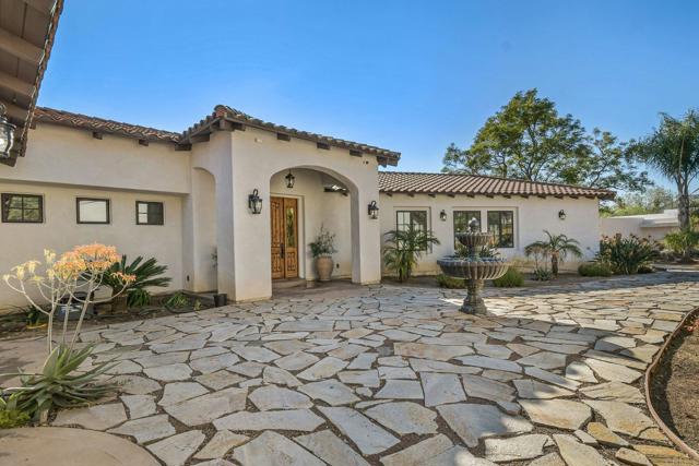 Detail Gallery Image 3 of 50 For 3369 Dehesa Rd, El Cajon,  CA 92019 - 4 Beds | 3/1 Baths