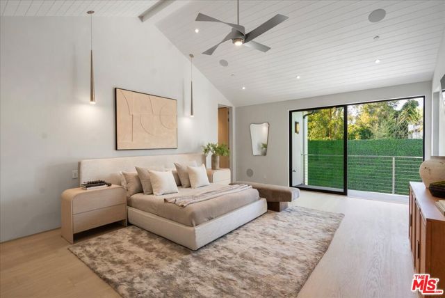 12227 Tweed Lane, Los Angeles CA: https://media.crmls.org/mediaz/d84dca02-b37f-4eaa-89c0-c81c66dea57a.jpg
