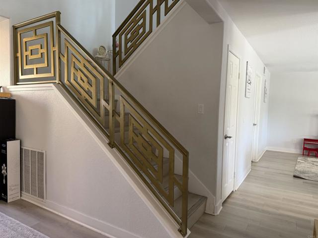 Detail Gallery Image 10 of 16 For 10221 Greenleaf Rd, Spring Valley,  CA 91977 - 4 Beds | 3 Baths