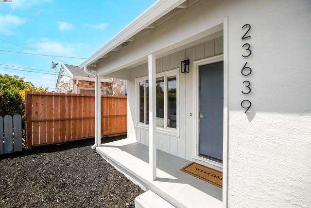 23639 Odom Dr, Hayward CA: https://media.crmls.org/mediaz/d84eb9d9-b03b-4f57-bad7-f5acd2cf873e.jpg