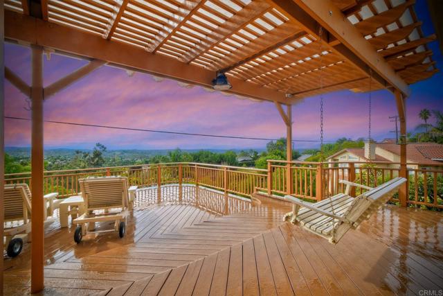 1650 Elevado Road, Vista CA: https://media.crmls.org/mediaz/d84fe227-f3cd-4285-b561-308ad9db522a.jpg