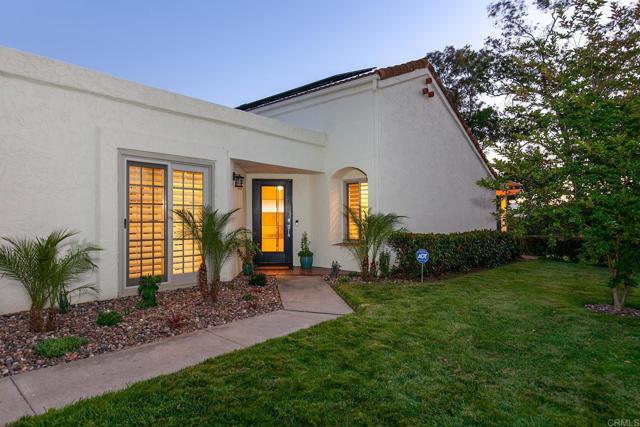 Detail Gallery Image 2 of 59 For 17636 Plaza Arica, San Diego,  CA 92128 - 3 Beds | 2 Baths