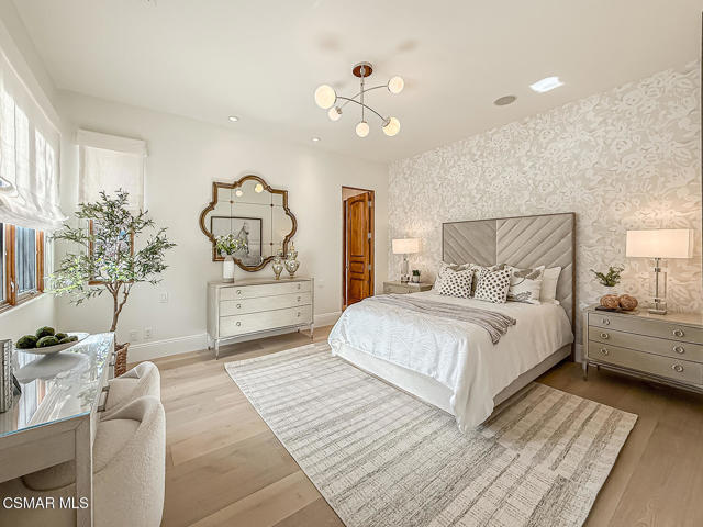 25877 Shady Oak Lane, Valencia CA: https://media.crmls.org/mediaz/d850f7a2-f6cc-46f0-97de-4ce77e3c334c.jpg