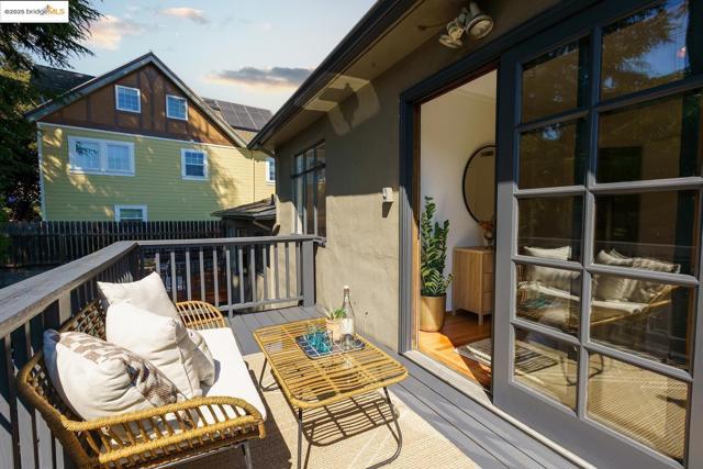 4191 Fruitvale, Oakland CA: https://media.crmls.org/mediaz/d8510d64-ec6d-4b09-9556-583d90e1aa4c.jpg