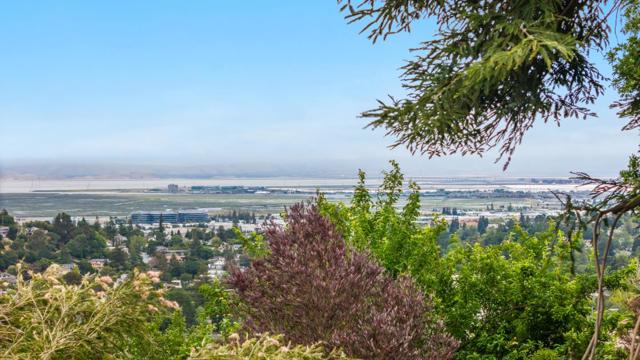24 Chilton Avenue, San Carlos CA: https://media.crmls.org/mediaz/d851351c-8e25-4f80-8459-4b22de29a54a.jpg