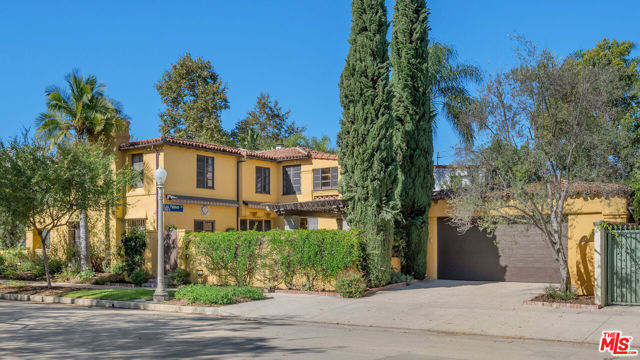 500 N Las Palmas Avenue, Los Angeles CA: https://media.crmls.org/mediaz/d853d8c3-3f97-44c1-9149-5d5c22305fb9.jpg