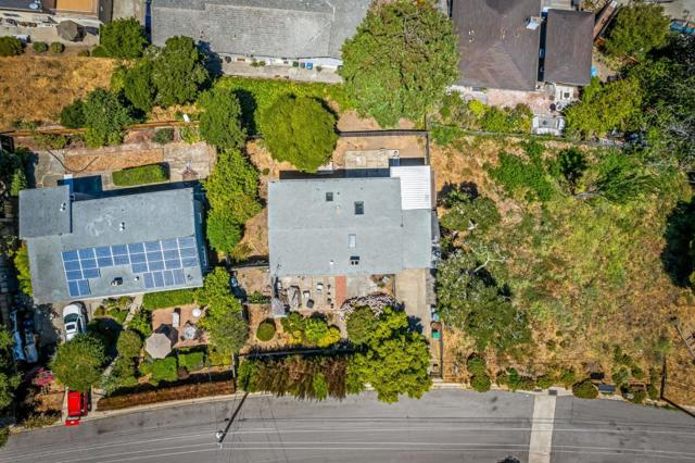 996 VIA VERDE, Del Rey Oaks CA: https://media.crmls.org/mediaz/d8548088-7983-4cb8-9e1b-caf95a513e15.jpg