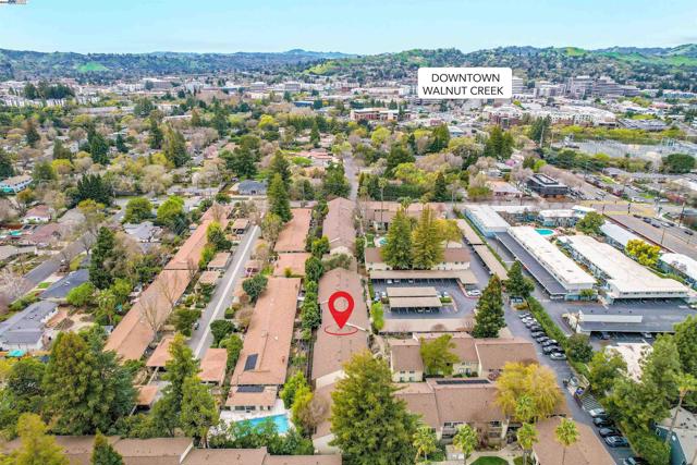 2562 Walnut Blvd, Walnut Creek CA: https://media.crmls.org/mediaz/d855d8d6-afdf-46f3-b742-0251b908ba50.jpg