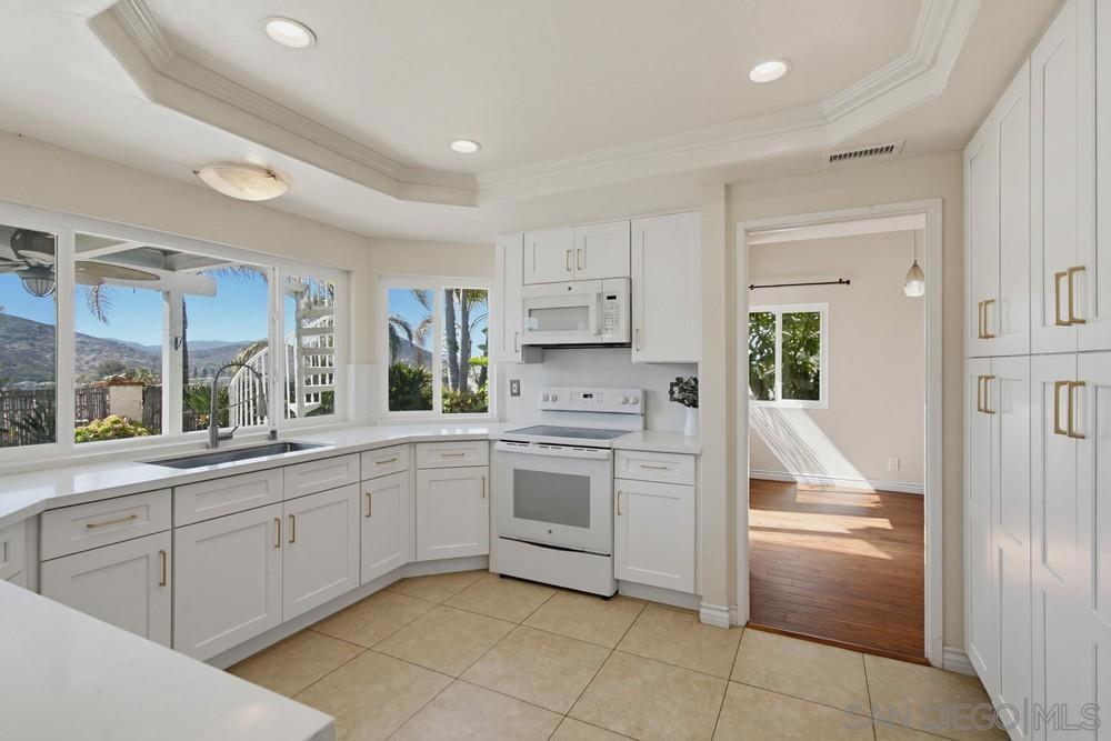 17766 Aguamiel Rd - photo 16