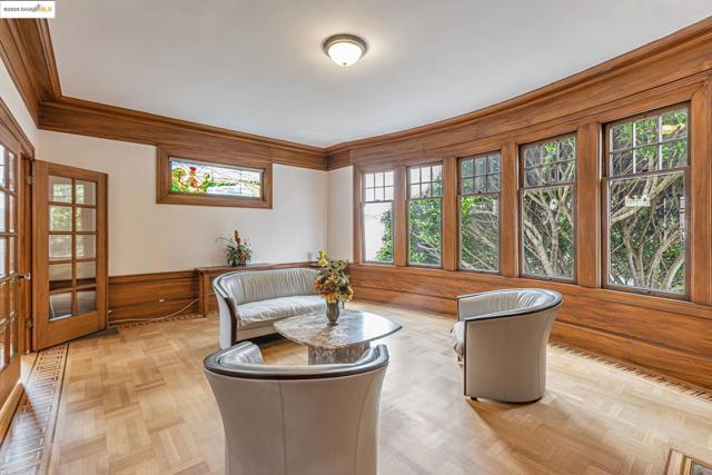 2033 Clement St, San Francisco CA: https://media.crmls.org/mediaz/d8566a0f-9eb6-44cd-aca7-e3caf489a928.jpg