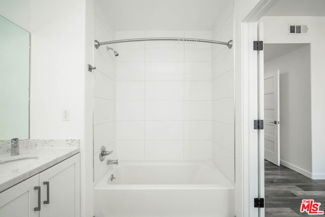 2701 James M Wood Boulevard, Los Angeles CA: https://media.crmls.org/mediaz/d856ce67-b8eb-4829-a7c3-dd15645e77fa.jpg