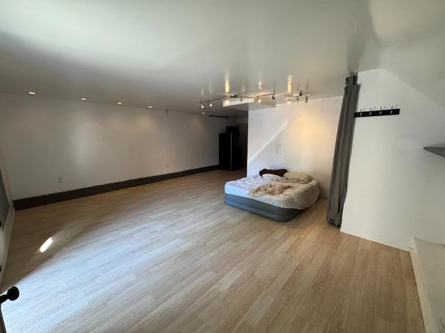 370 Bartlett Street, San Francisco CA: https://media.crmls.org/mediaz/d857b50a-4480-4254-ace4-cf7000bce9fe.jpg