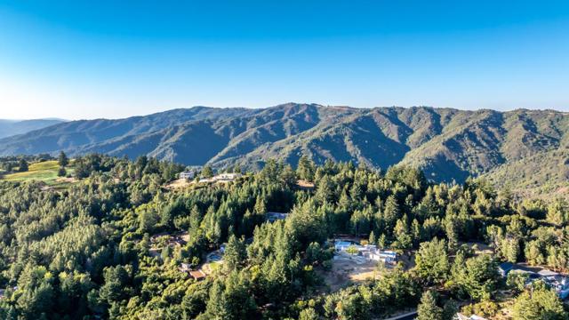 800 Rancho Prieta Road, Los Gatos CA: https://media.crmls.org/mediaz/d858c204-01df-44f8-b40e-2d96291d2be1.jpg