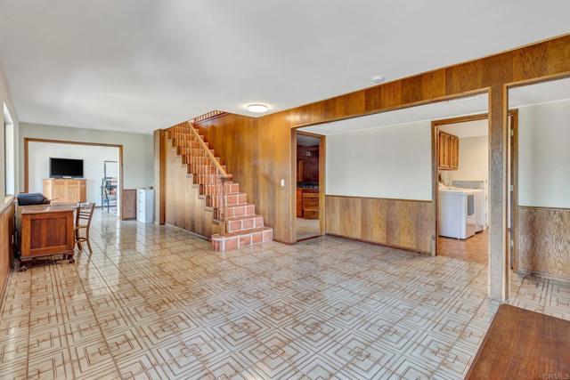 Detail Gallery Image 14 of 35 For 2702 Country Club Dr, Escondido,  CA 92029 - 4 Beds | 3 Baths