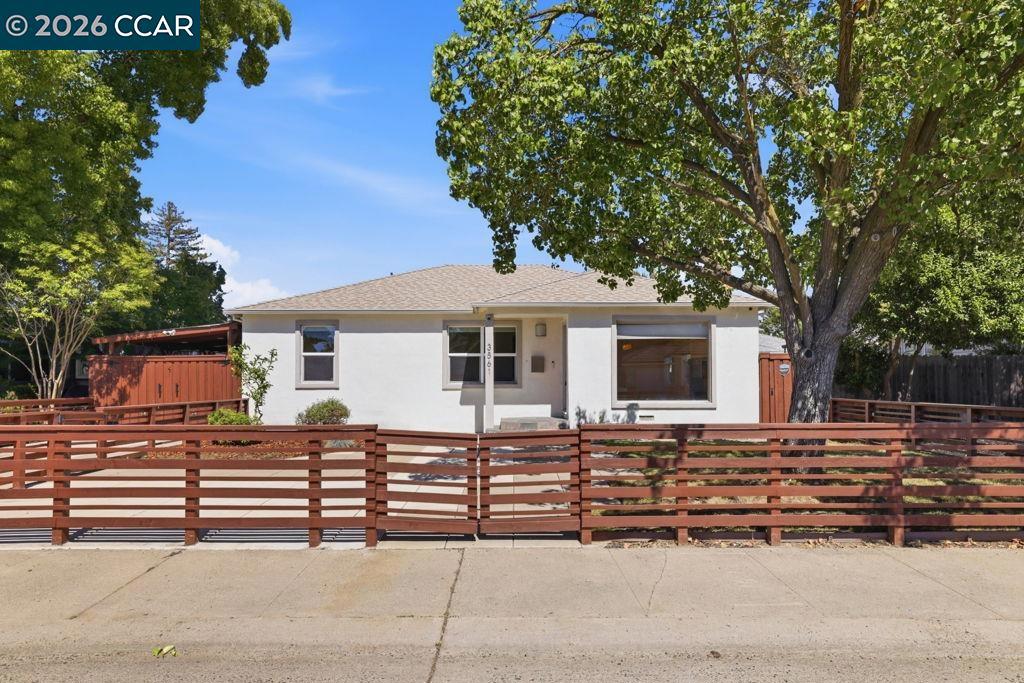 3561 Sophia Way
