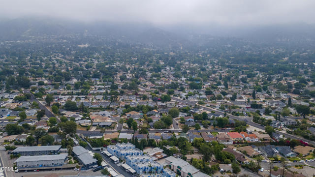3036 Fairesta Street, La Crescenta CA: https://media.crmls.org/mediaz/d85aaa05-9e88-4260-8c1e-1a6234e81fda.jpg