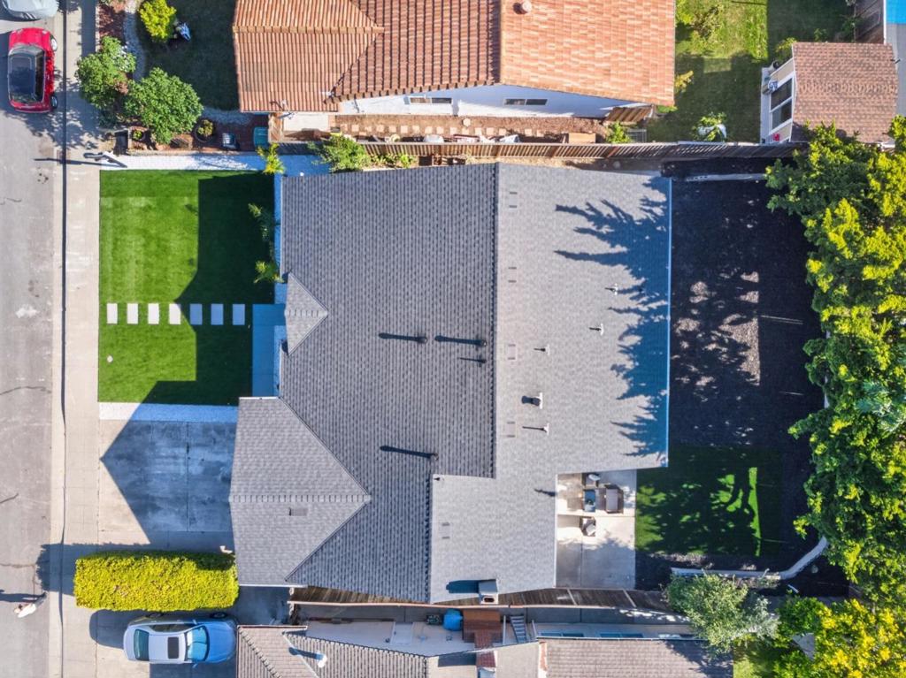 https://media.crmls.org/mediaz/d85acddb-3364-4fb3-b296-1dc35cce7555.jpg?preset=X-Large