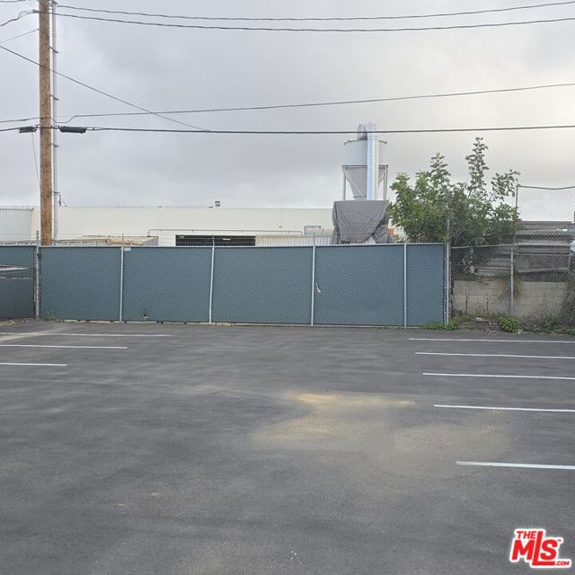 Image 19 of 22 For 455 Alondra Boulevard