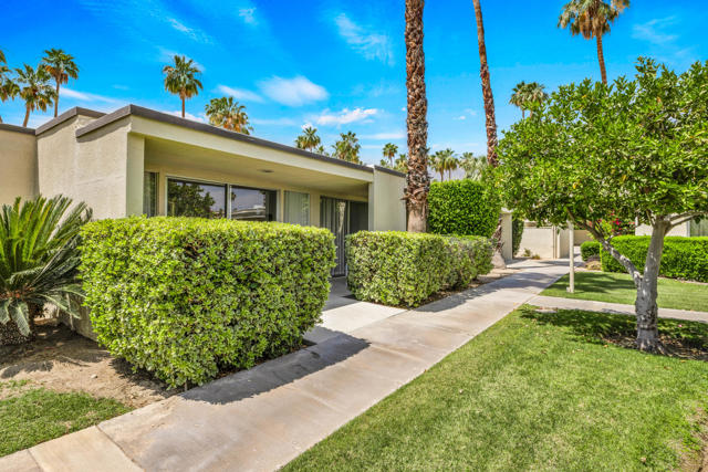 1881 S Araby Drive, Palm Springs CA: https://media.crmls.org/mediaz/d85bf902-0183-4214-a32e-1b8eda70785c.jpg