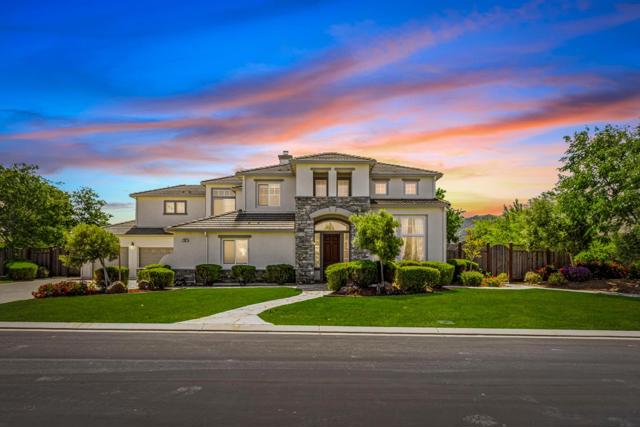 531 Via Vaquero Sur, San Juan Bautista CA: https://media.crmls.org/mediaz/d85c9523-bb38-4f90-aaf1-f3535ce3585d.jpg
