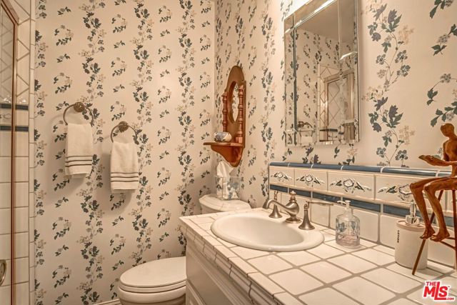 MLS #25586831 image #17
