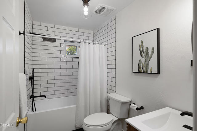 5345 Monterey Road, Los Angeles CA: https://media.crmls.org/mediaz/d85d3edb-9e92-4bb9-8664-22540dfbf04d.jpg
