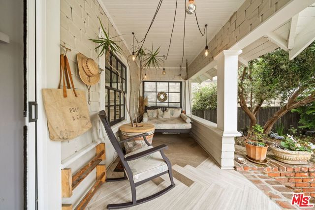 2116 3rd Street, Santa Monica CA: https://media.crmls.org/mediaz/d85d6577-2963-4e48-8d2a-5efe60fef188.jpg