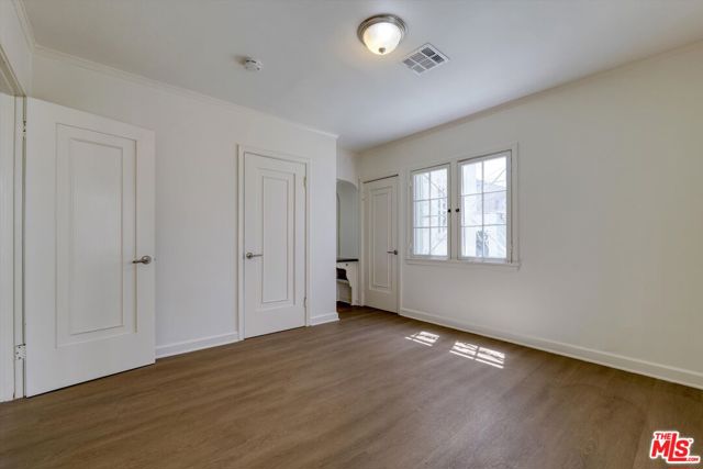 859 S Le Doux Road, Los Angeles CA: https://media.crmls.org/mediaz/d85e0ed7-0939-4ed2-aebc-fbc2aaea2046.jpg
