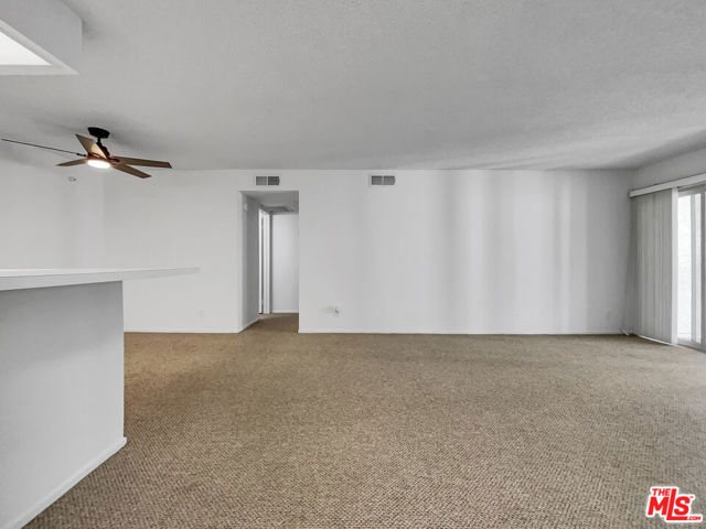 4712 Park Granada, 183 photo 3