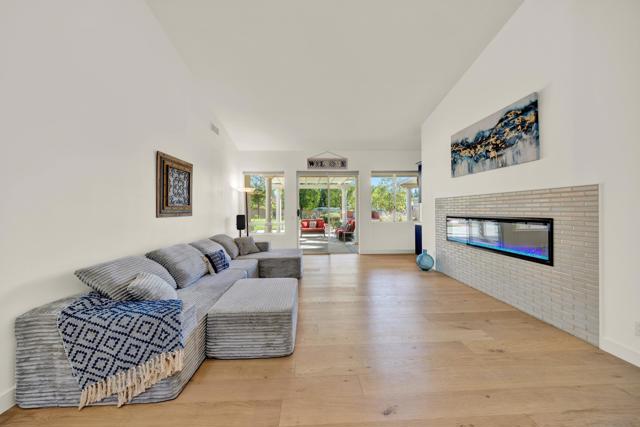 14265 Sandhill Rd, Poway CA: https://media.crmls.org/mediaz/d85fb856-cb12-46ac-a634-8ba38dada6e9.jpg