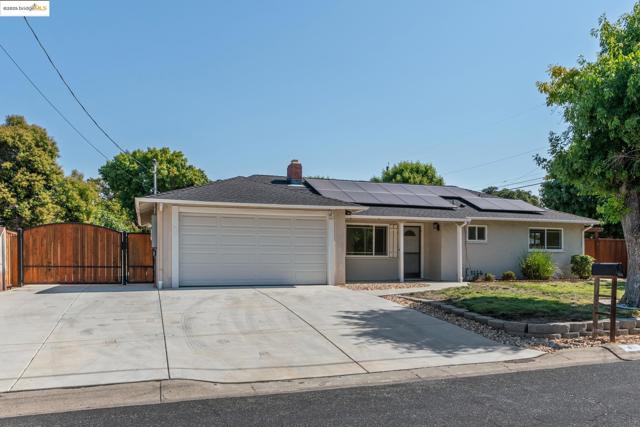 41 Belinda Dr, Pleasant Hill CA: https://media.crmls.org/mediaz/d8607521-3a1f-4af1-9cc9-d93d2309aac7.jpg