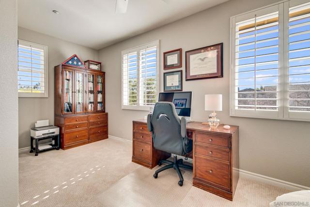 571 Lynwood Dr, Encinitas CA: https://media.crmls.org/mediaz/d860ced2-21bc-414d-a488-127ea8c5af09.jpg