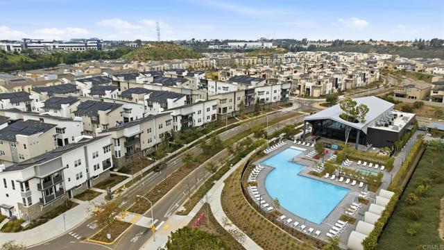 Detail Gallery Image 3 of 32 For 10433 Newbliss Way, San Diego,  CA 92126 - 3 Beds | 2 Baths