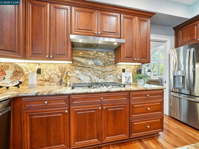 3052 Miwok Way, Clayton CA: https://media.crmls.org/mediaz/d863a75d-e33d-4f56-a9bd-b5f2d8cff82e.jpg