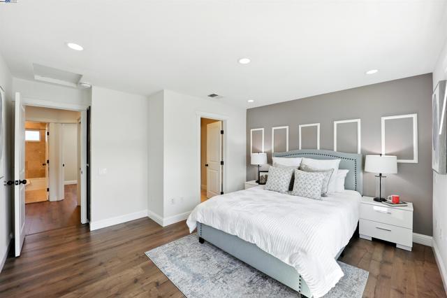 865 Carlisle Way, Sunnyvale CA: https://media.crmls.org/mediaz/d8644057-fd36-48b6-a1be-e721c2d9f369.jpg