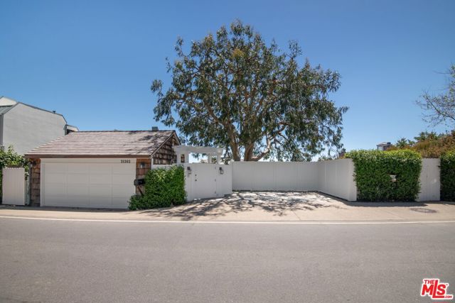 Drew Fenton | 31202 Broad Beach Road Malibu CA | MLS: 7104952