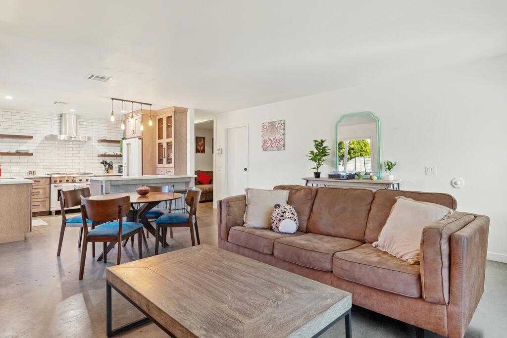 490 W Palm Vista Drive