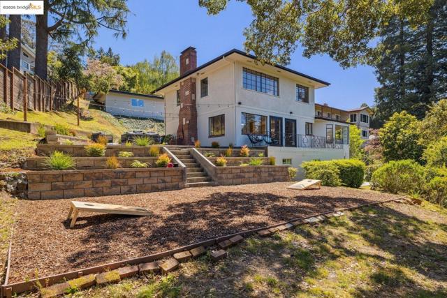 1127 Hillview RD, Berkeley CA: https://media.crmls.org/mediaz/d8675741-41da-4d32-9440-a943ab6c664d.jpg