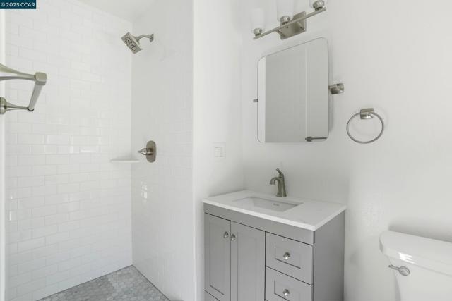 1016 Stone Valley Rd, Alamo CA: https://media.crmls.org/mediaz/d868bacb-aa4d-465a-8e42-1178e279d8a8.jpg