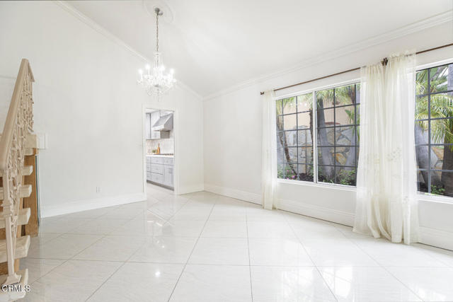 8857 Bluffdale Dr, Sun Valley CA: https://media.crmls.org/mediaz/d868cc29-c0c7-4853-877d-b3f4e4189020.jpg