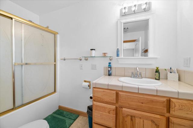 2737 Cedar Lane, Big Bear CA: https://media.crmls.org/mediaz/d86985b3-7acb-49cb-8f16-61b6057d412b.jpg