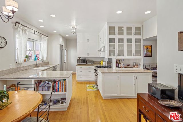 10614 Le Conte Avenue, Los Angeles CA: https://media.crmls.org/mediaz/d869ae47-18c7-46db-b9a5-6abfb8a19b8a.jpg